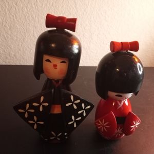 VTG Japanese Kokeshi Black & Red Wood Doll Figurines Set of 2